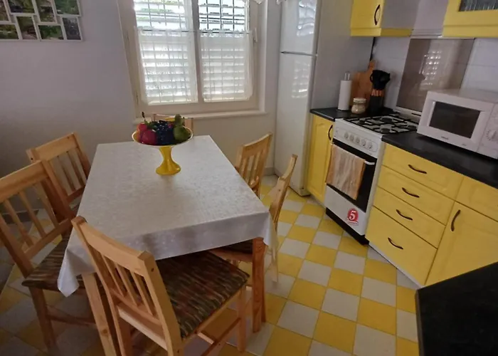 아파트 Hutiferi *